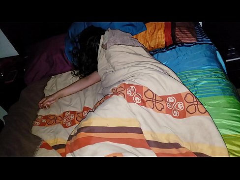 ❤️ Pinupunasan ng stepson ang kanyang batang madrasta habang natutulog ito. ❤ Fucking sa tl.xxx050890.ru ️❤